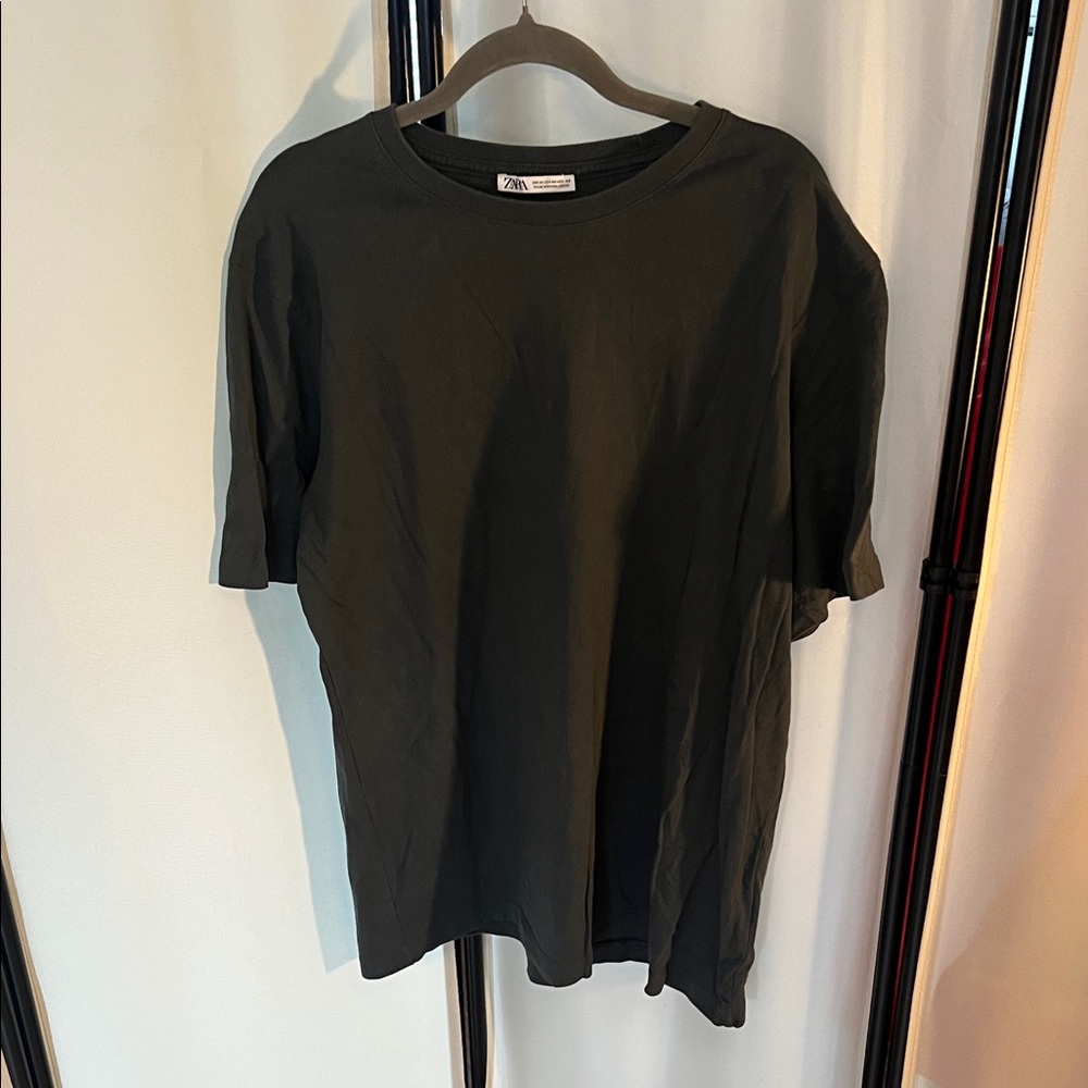 Zara Men's Dark Green Short Sleeve Tee
